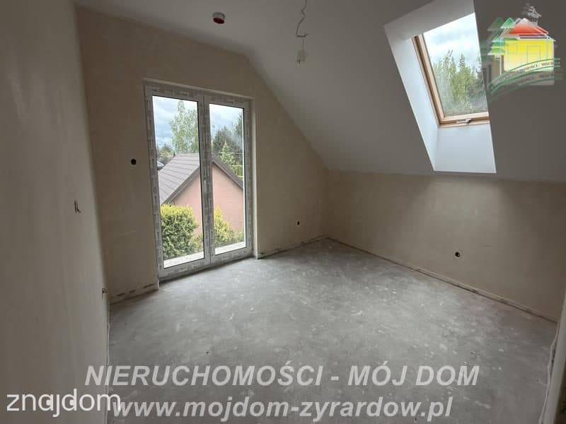 Przestronny dom w Bronisławowie! - zdjęcie 12