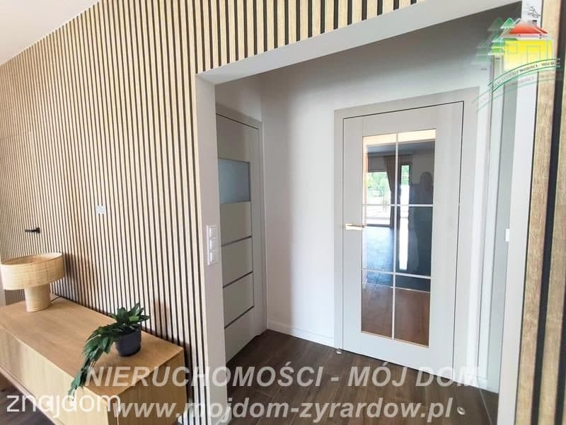 Nowoczesny, przestronny dom w spokojnej lokalizacji. - zdjęcie 12