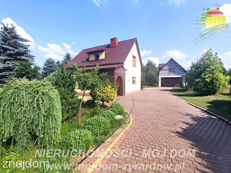 Piękny dom ze stawem, zagospodarowaną działką i drugim budynkiem. - zdjęcie 3