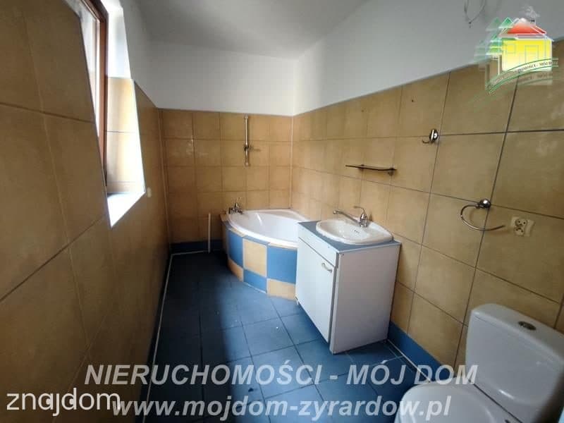 Piętrowy dom w zabudowie bliźniaczej, blisko PKP. - zdjęcie 7