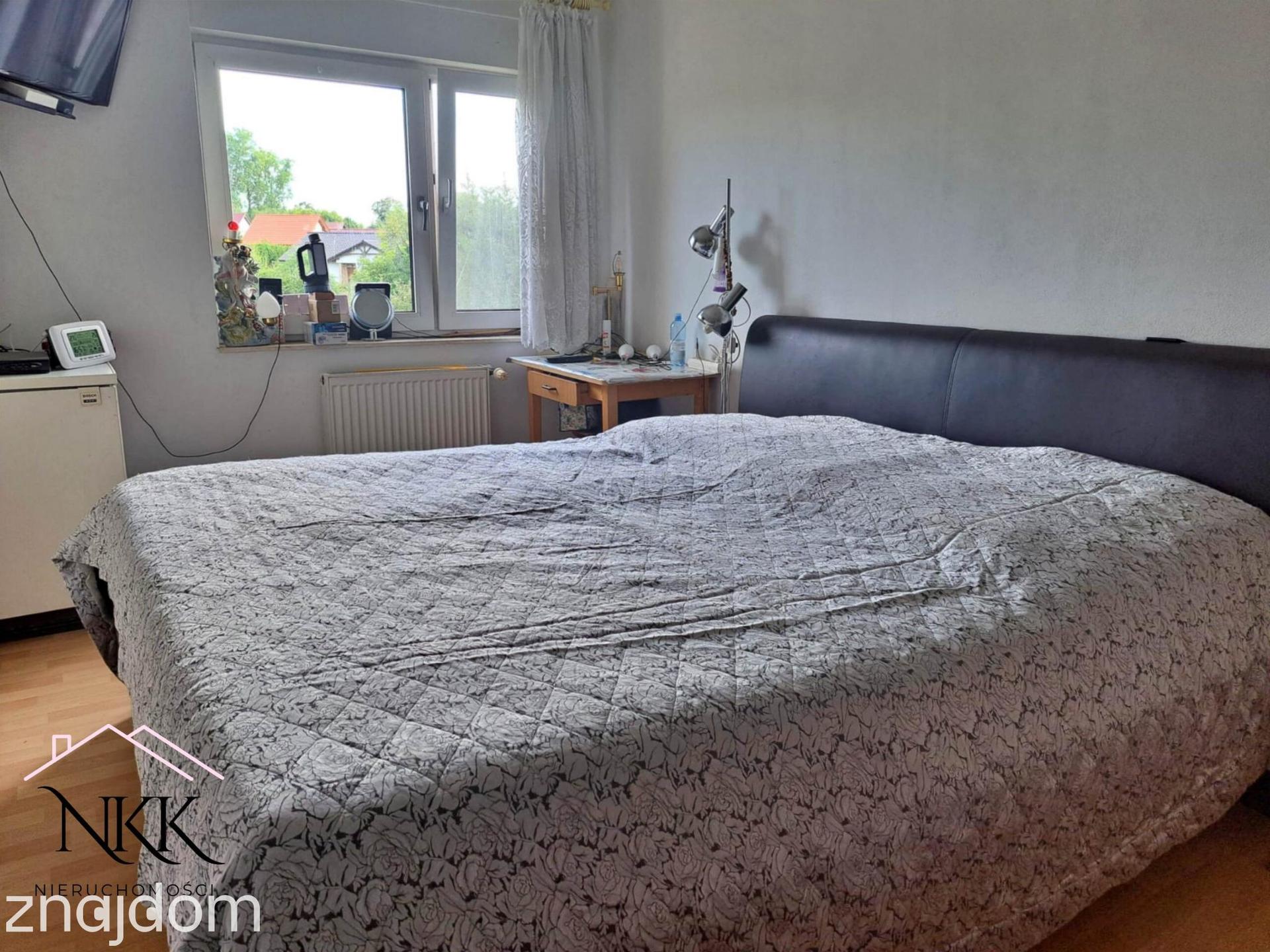 Rodzinny dom z pięknym ogrodem, stawem i 2 garażami - Lubniewice - zdjęcie 11