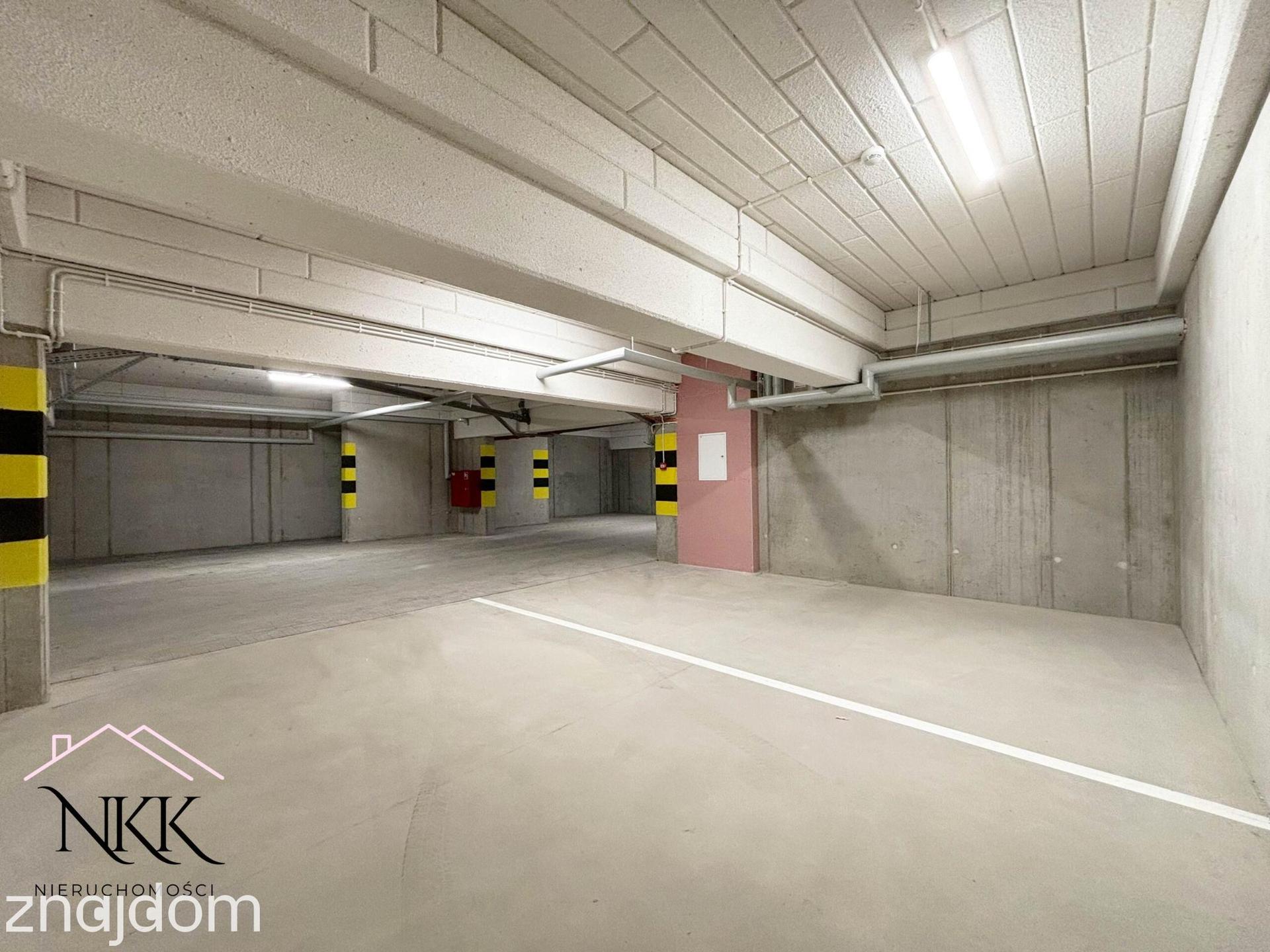Miejsca postojowe z komórkami lokatorskimi - ścisłe centrum - zdjęcie 4