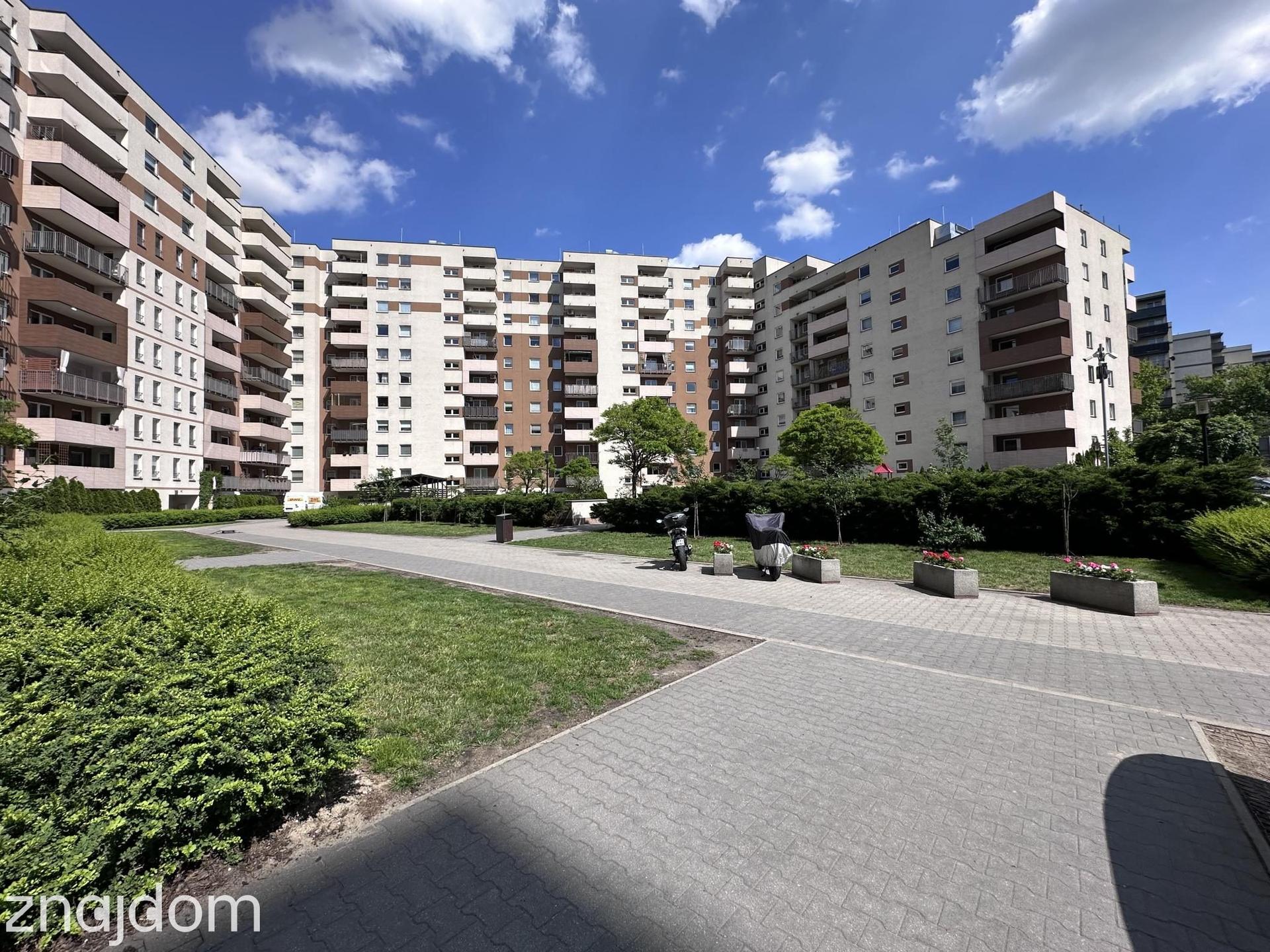 Słoneczne mieszkanie z osobną sypialnią i dużym balkonem - zdjęcie 16