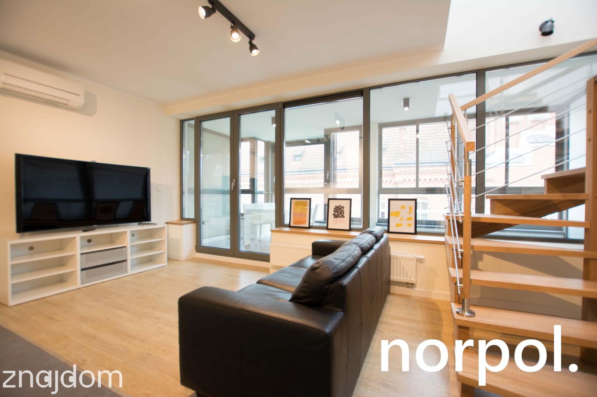 Dwupoziomowe mieszkanie z dużym tarasem/ Apartment with a large terrace - zdjęcie 6