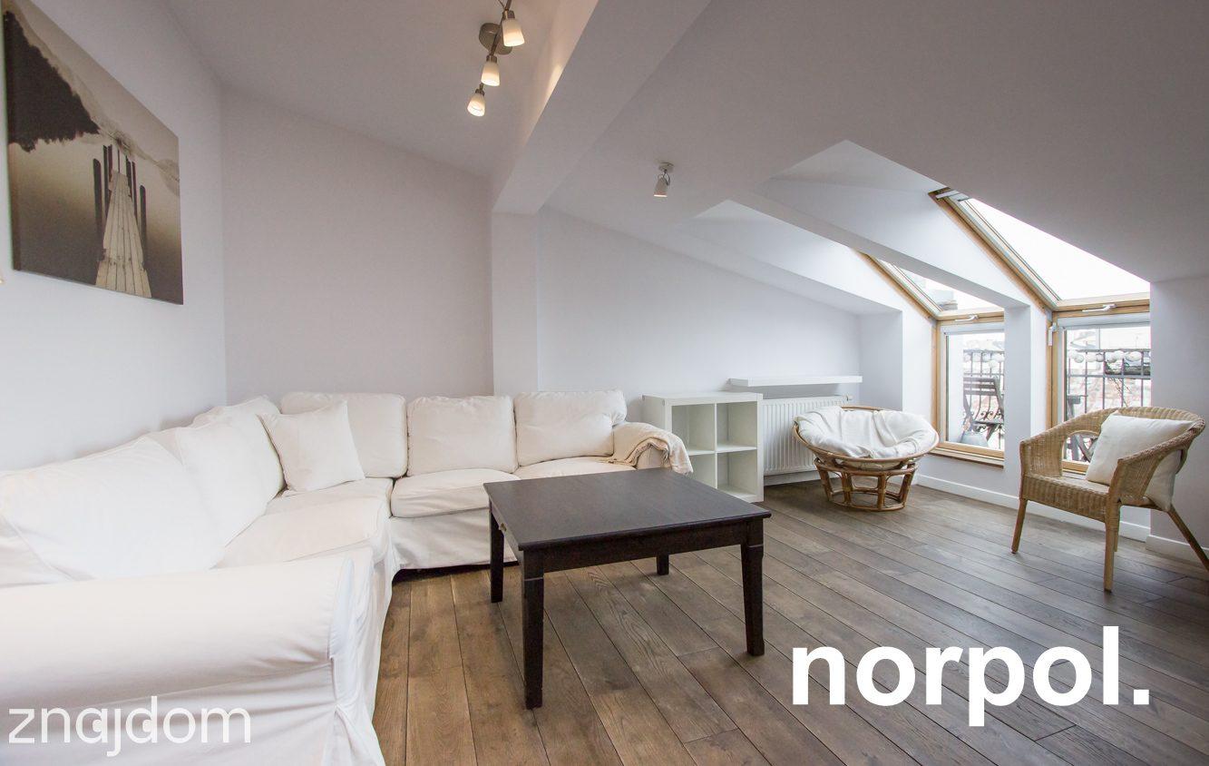 Przestronny apartament z osobną sypialnią i balkonem w centrum Kazimierza - zdjęcie 5