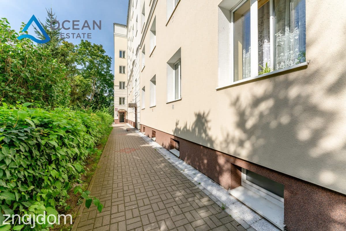 Dwu pokojowe mieszkanie blisko centrum Gdyni - zdjęcie 12