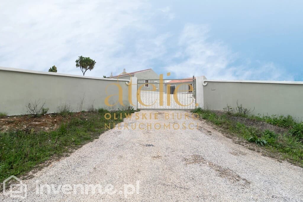 Dwie wille z basenem w malowniczej okolicy Algarve - zdjęcie 8