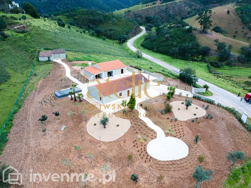 Dwie wille z basenem w malowniczej okolicy Algarve