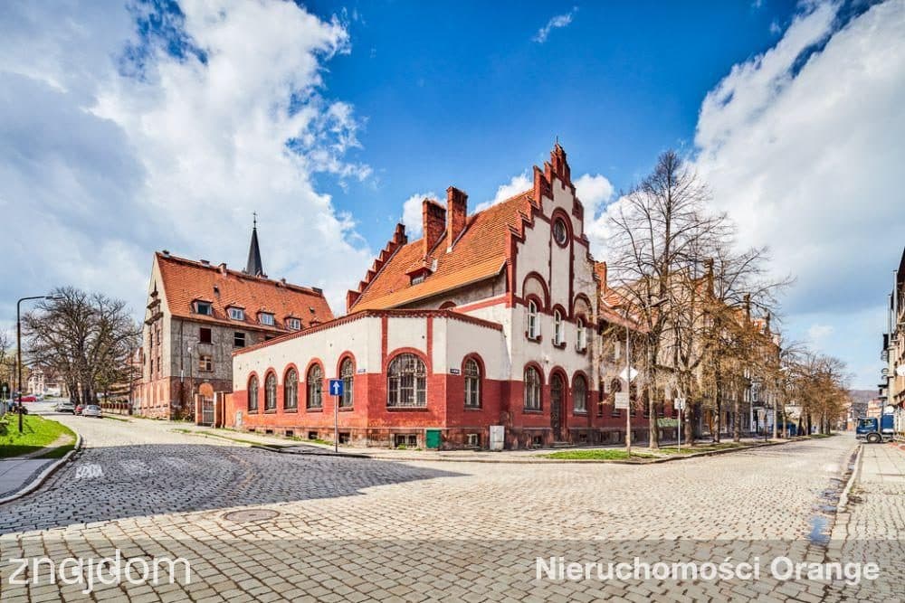 Historyczny budynek na Starym Zdroju - zdjęcie 7