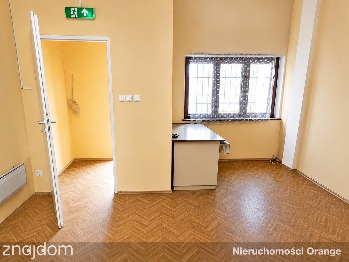 Działka z budynkiem pod usługi 500 m od centrum - zdjęcie 3