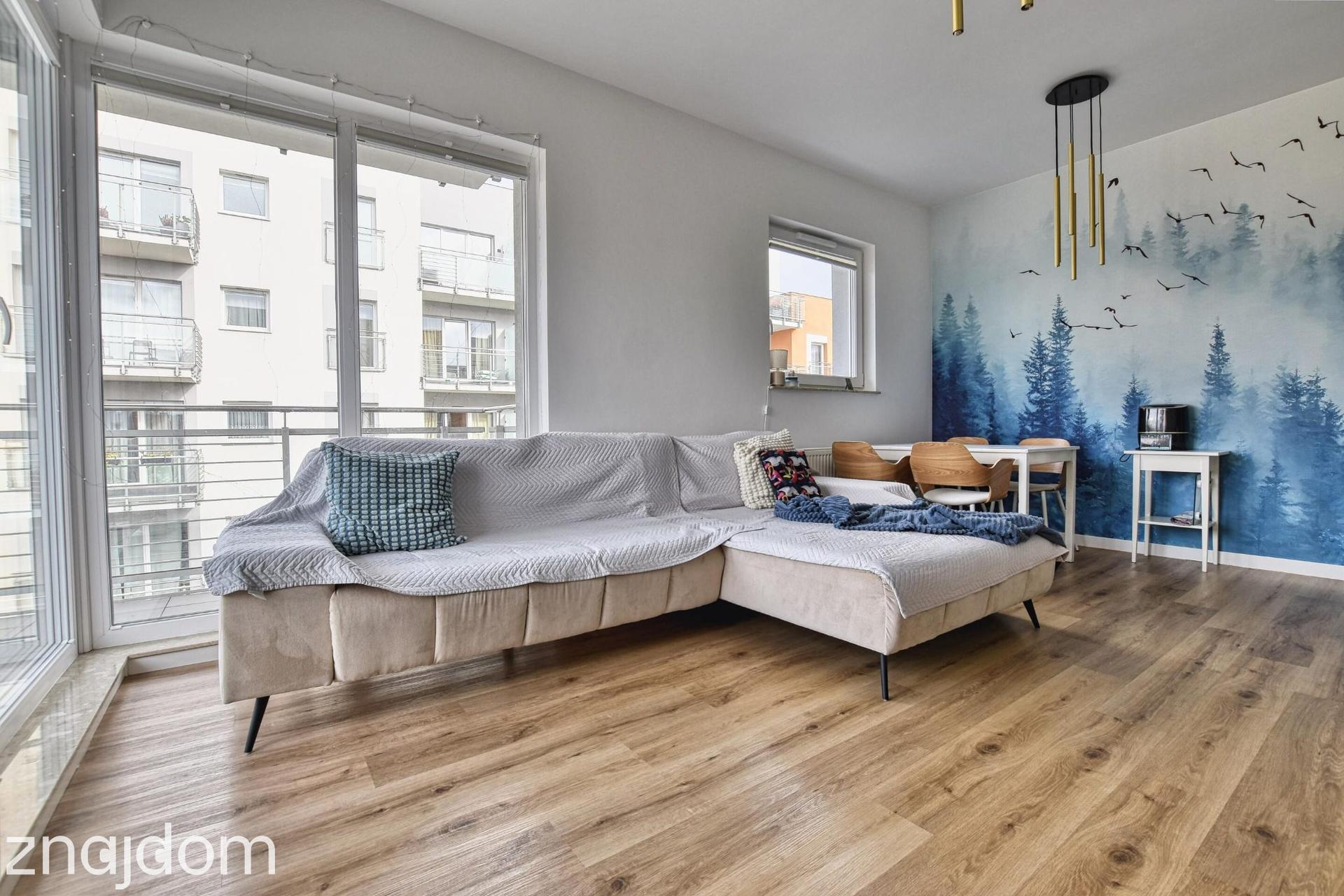 70 m² | 3 pokoje | Balkon 10 m² | Wysoki standard