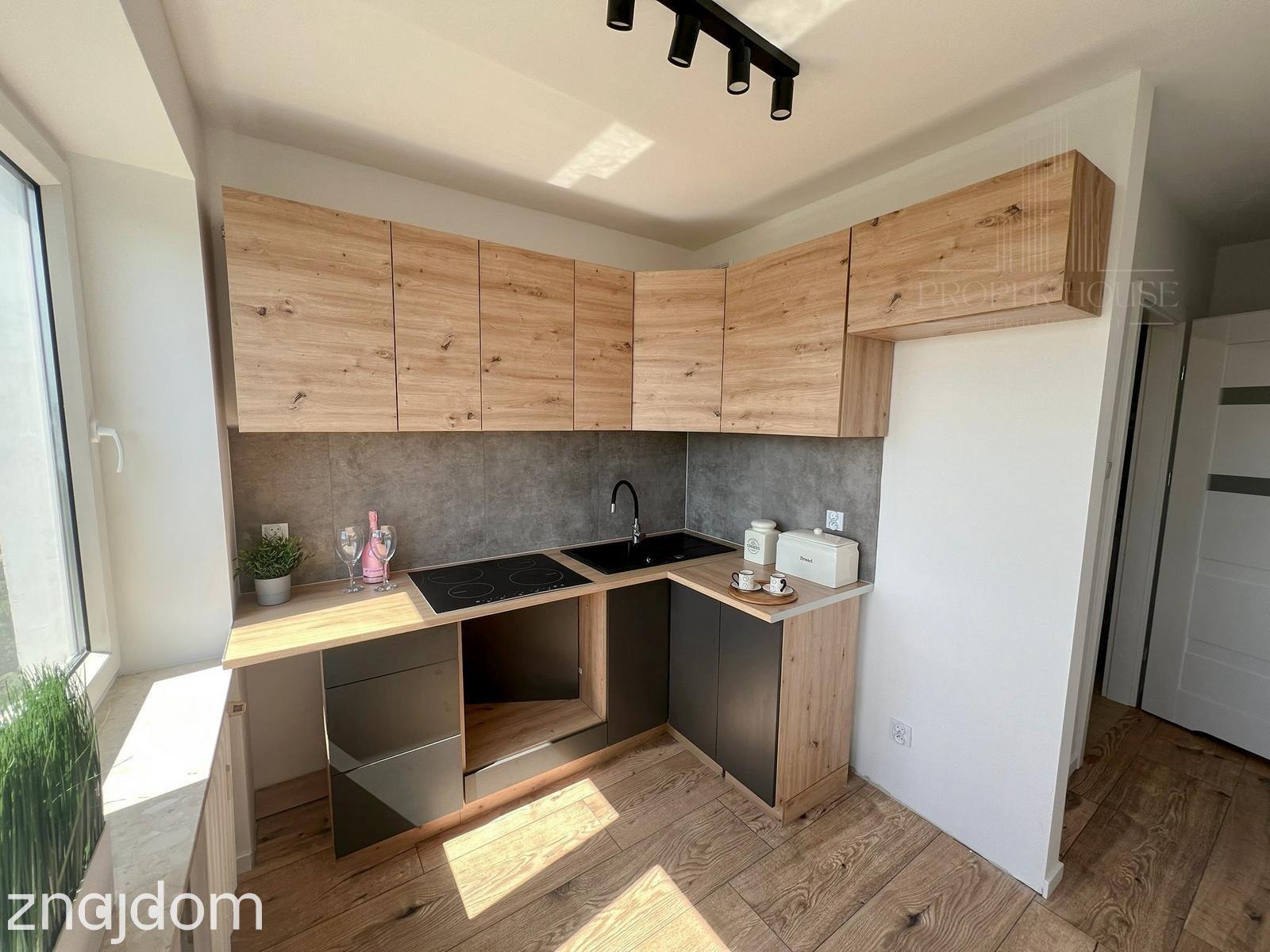 Atrakcyjne Mieszkanie z Balkonem 40m2– Po Remoncie ul.J.Kiepury - zdjęcie 9