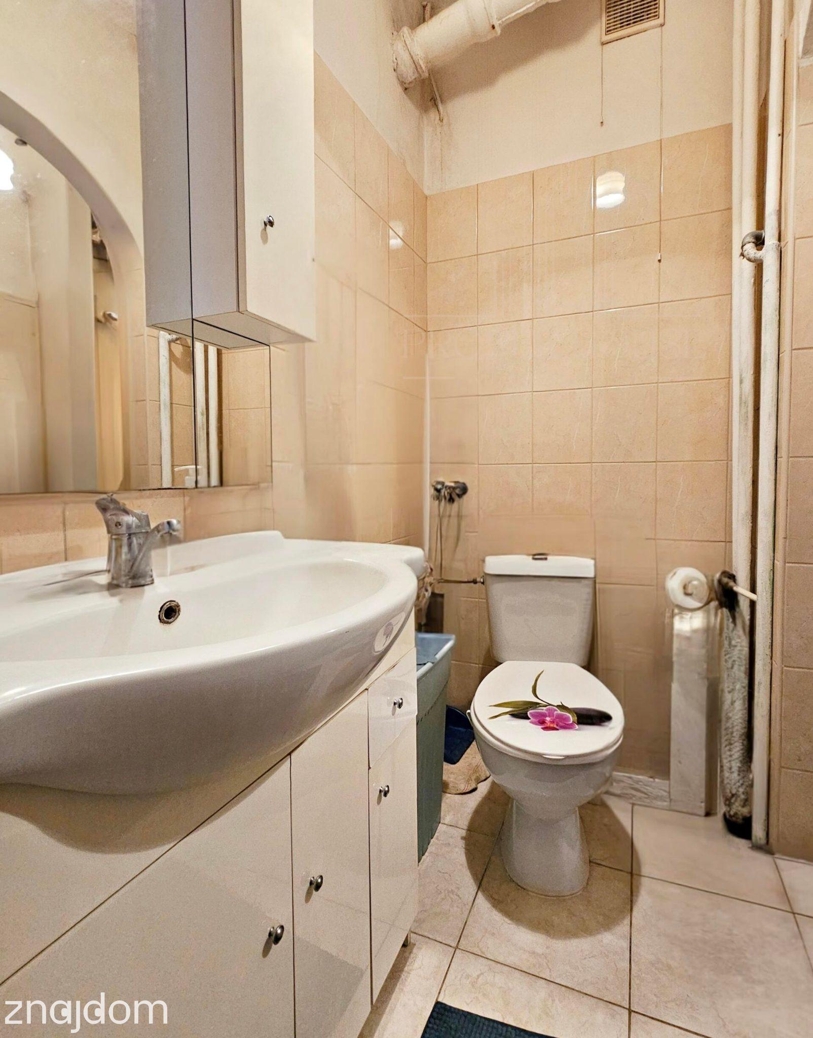 Dom z uzyskanym pozwoleniem na rozbudowę do 320m² - zdjęcie 3