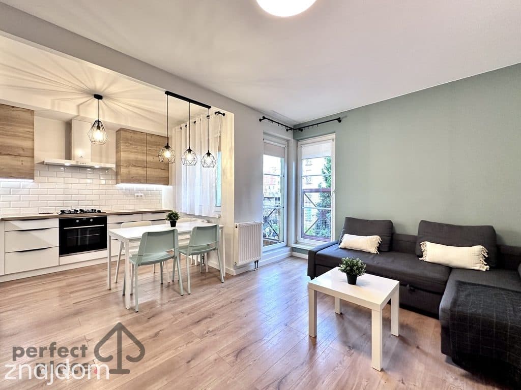 M. Hłaski _ 2 pok _ 51 m2 _ balkon _ od zaraz