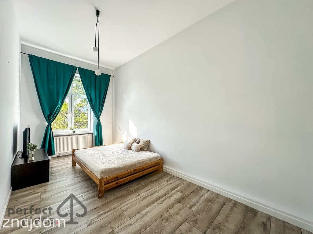 Borek_Krzyki_ul. Hallera_100m2_3 pok_balkon - zdjęcie 14