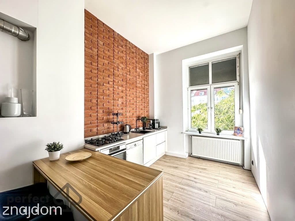 Borek_Krzyki_ul. Hallera_100m2_3 pok_balkon - zdjęcie 17