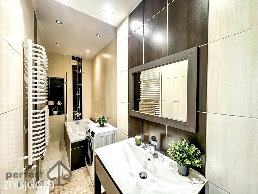 Borek_Krzyki_ul. Hallera_100m2_3 pok_balkon - zdjęcie 20