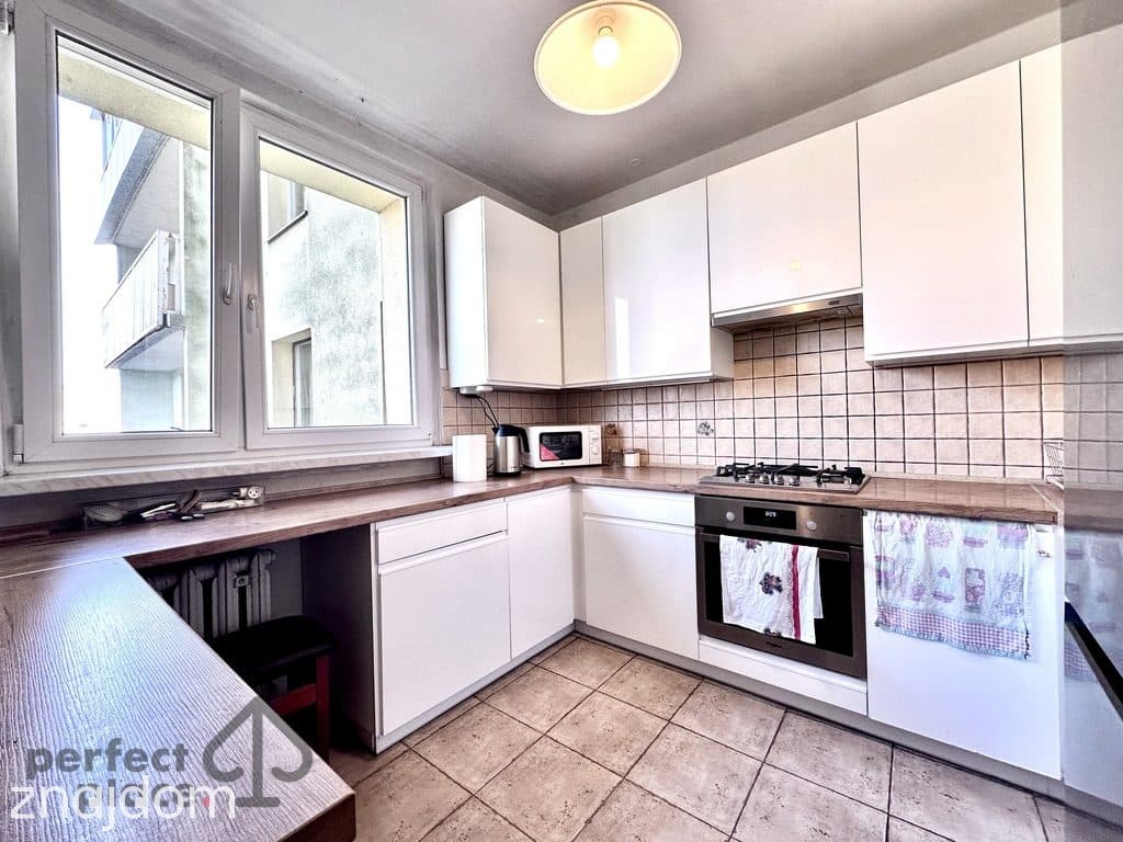ul. Nowowiejska _ 17 m2 _ pokój z balkonem _ po remoncie - zdjęcie 5