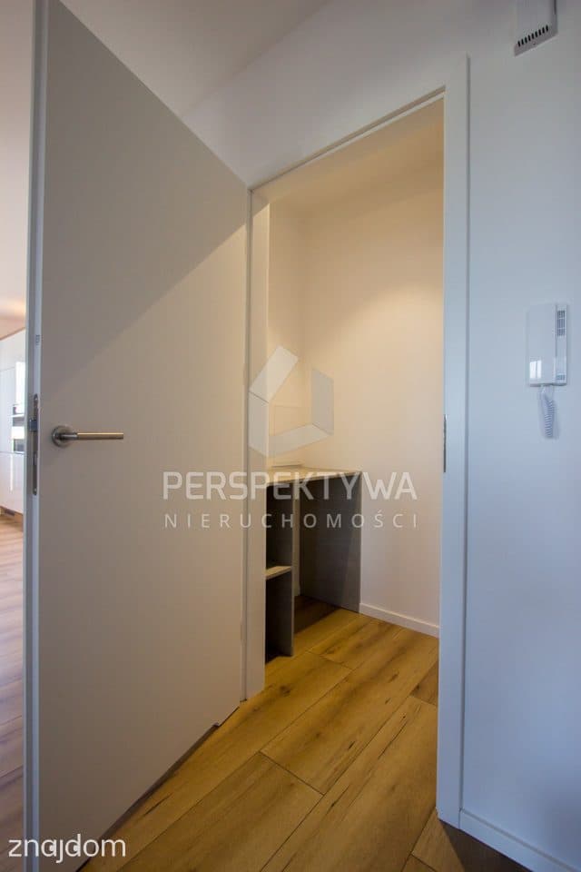 APARTAMENT Z MIEJSCEM POSTOJOWYM - zdjęcie 9