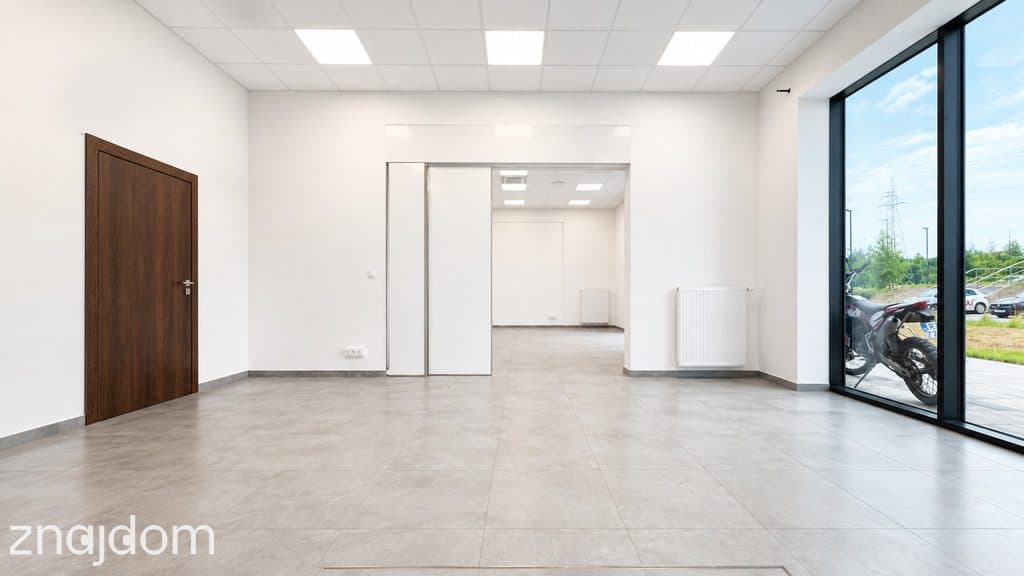 CARPATIA - Lokal 103 m² - parter+szklana witryna - zdjęcie 2