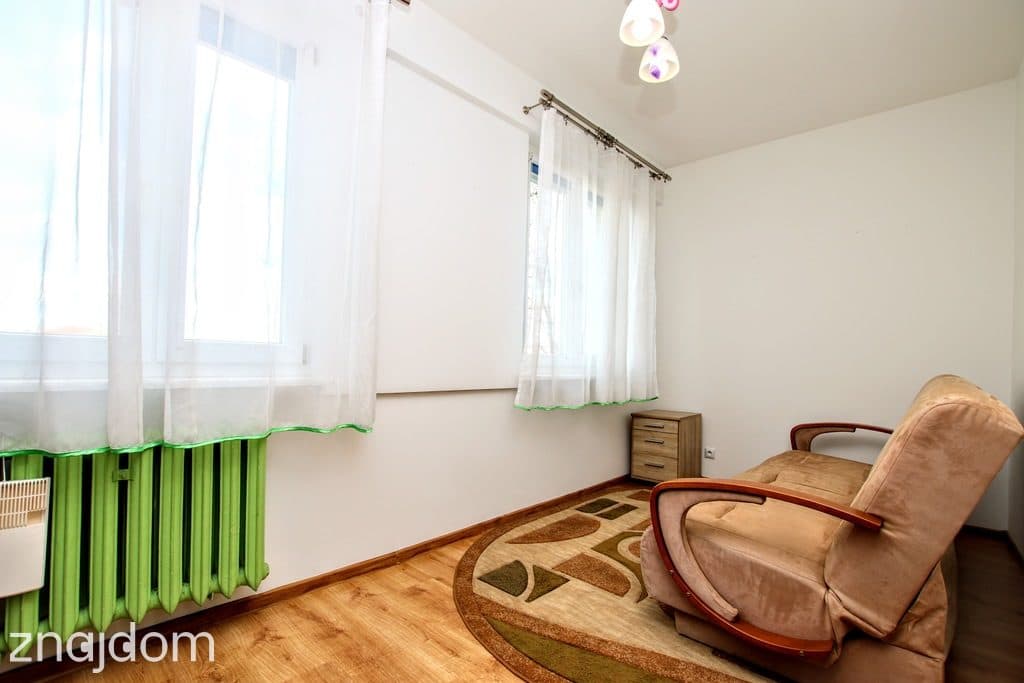 przestrzenne z oddzielną kuchnią, z balkonem - zdjęcie 4