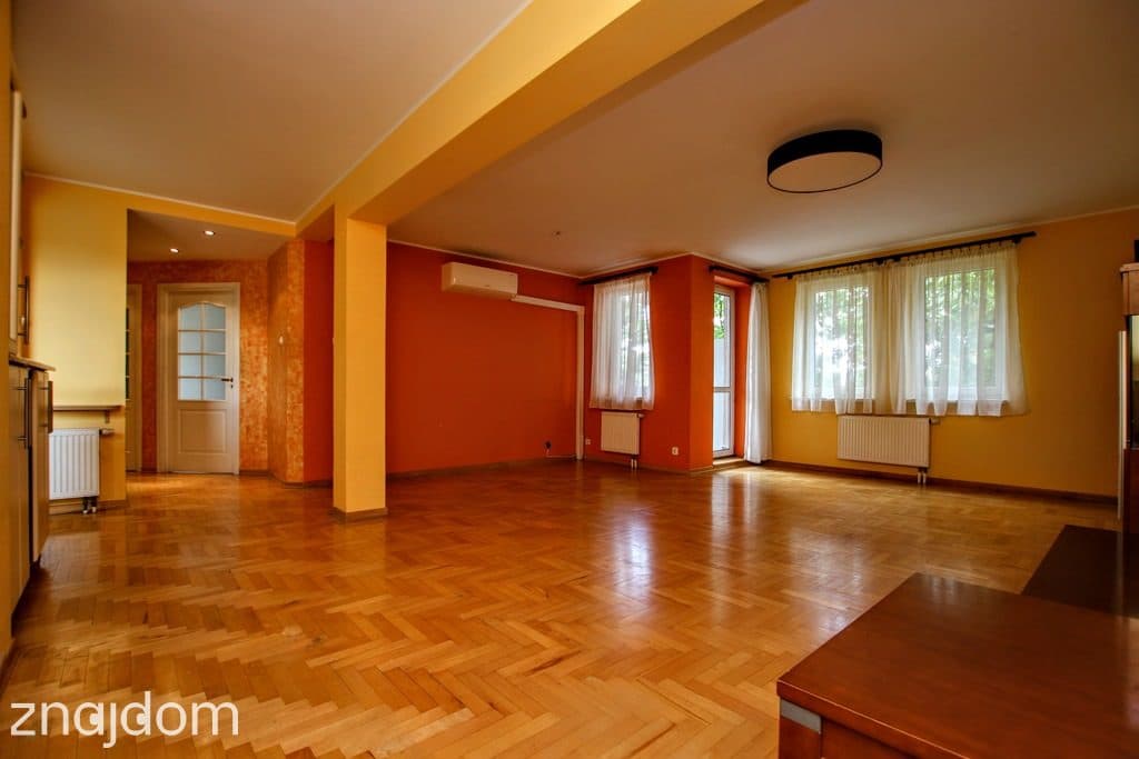ogromny salon, dwa balkony, dostępne od zaraz - zdjęcie 2