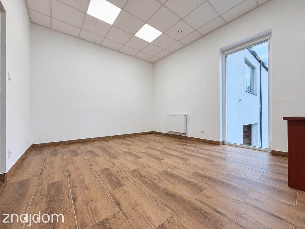 Nowoczesny lokal na piętrze 82 m2 Dworzysko - zdjęcie 2