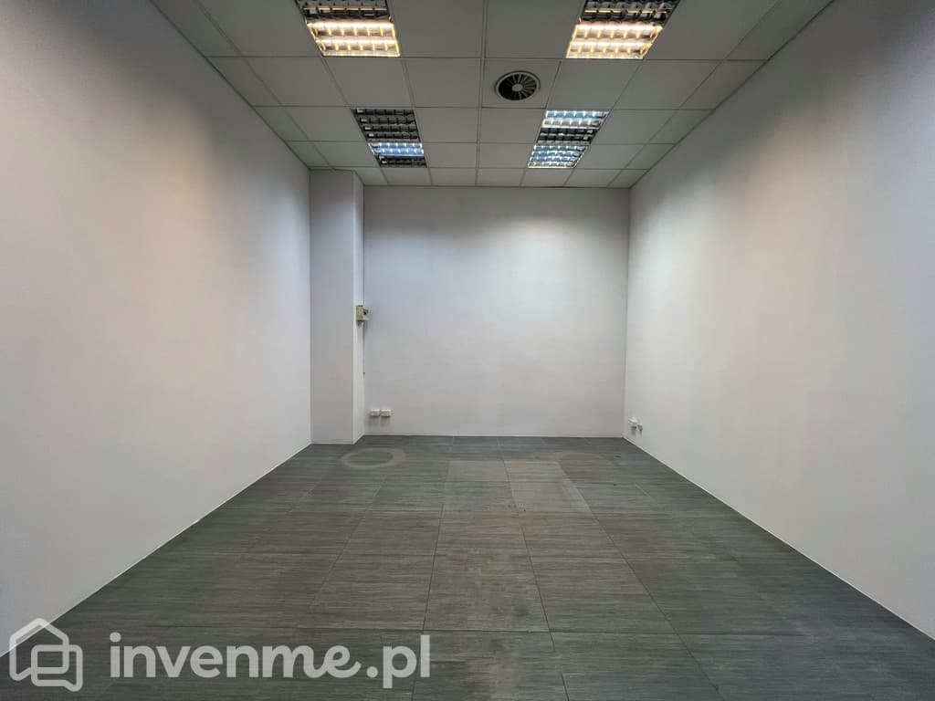 Lokal handlowo-usługowy 16 m2 w centrum - zdjęcie 4