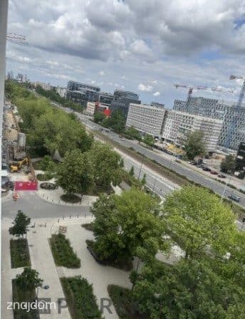 4-pokojowe mieszkanie na Mokotowie - zdjęcie 10