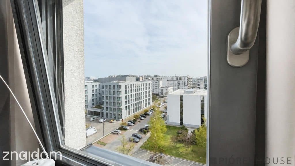 4-pokojowe mieszkanie na Mokotowie - zdjęcie 9