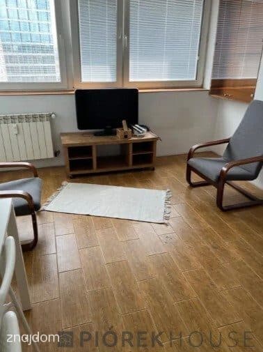 2-pokojowe mieszkanie na Śródmieściu - zdjęcie 2