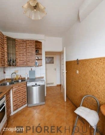 3-pokojowe mieszkanie w Markach - zdjęcie 4