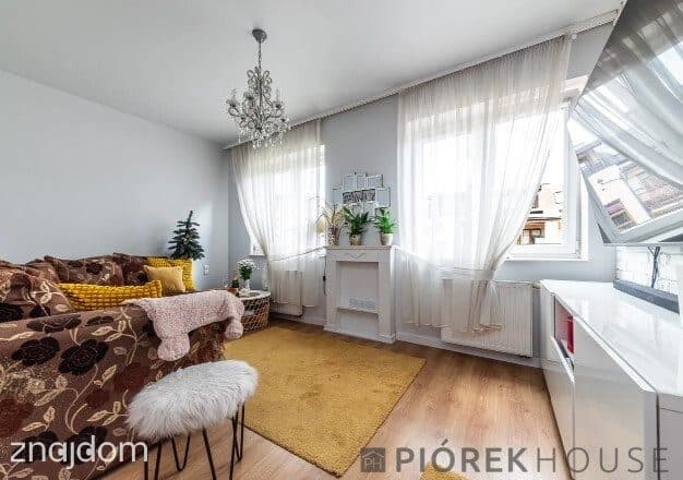 Dwupoziomowe mieszkanie na Włochach