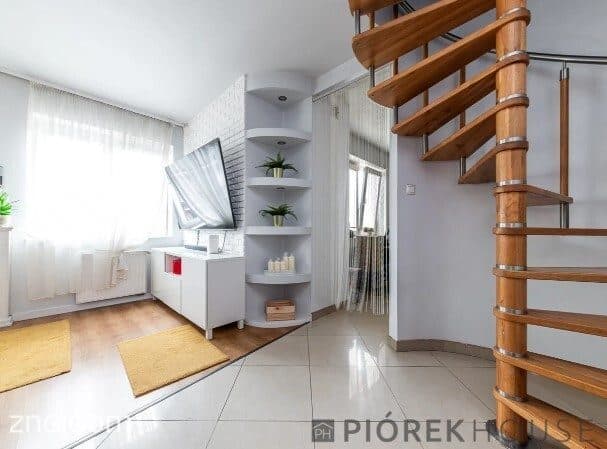 Dwupoziomowe mieszkanie na Włochach - zdjęcie 6