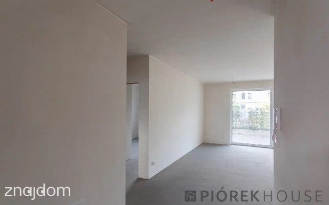 Dwupoziomowe mieszkanie w Markach - zdjęcie 2
