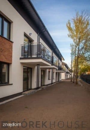 Dwupoziomowe mieszkanie w Markach - zdjęcie 6
