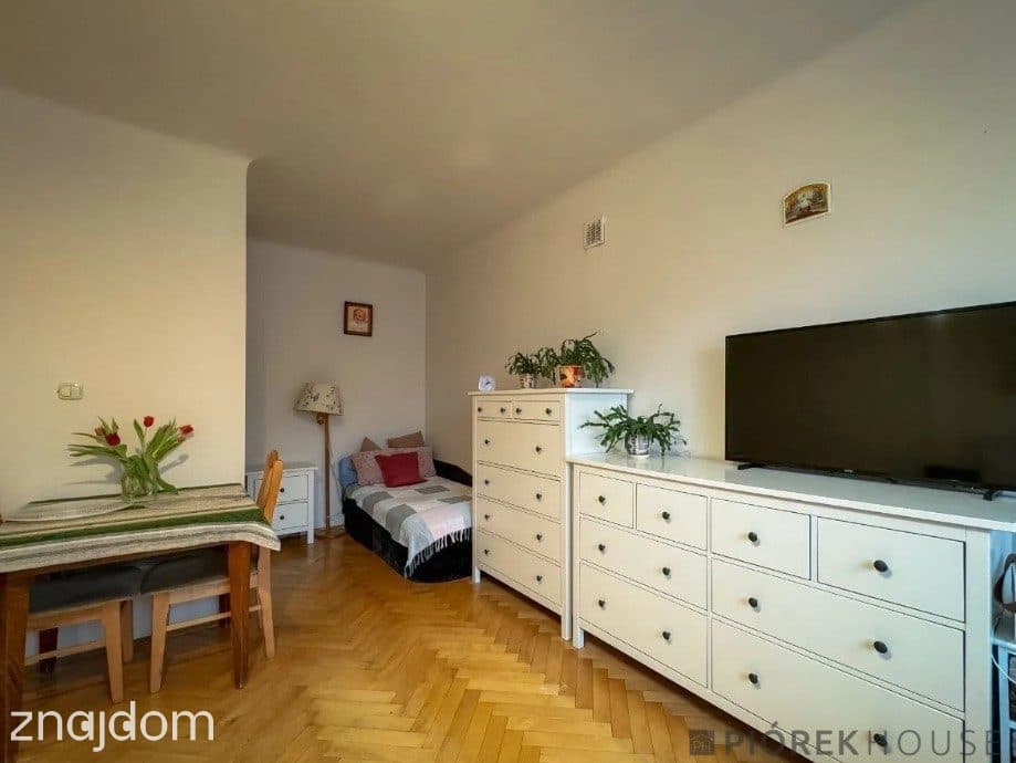 1 pokojowe mieszkanie  ul. Nowolipki Muranów - zdjęcie 12