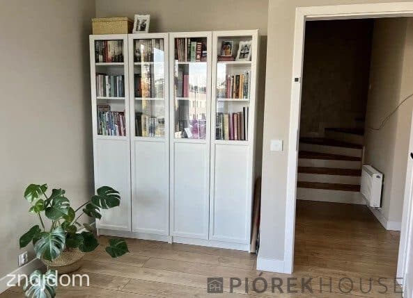 Dwupoziomowe mieszkanie w Markach - zdjęcie 10