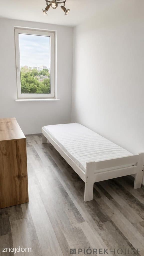 6-pokojowe mieszkanie na Bemowie - zdjęcie 8