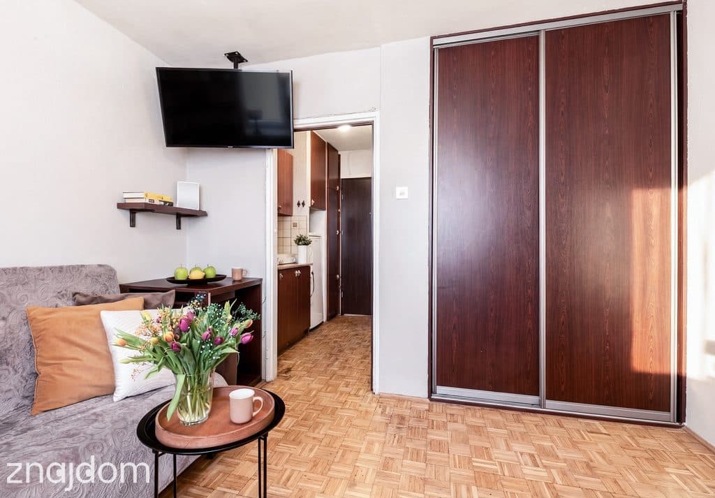 Kawalerka 18,9 m² , 9 piętro z widokiem - zdjęcie 3