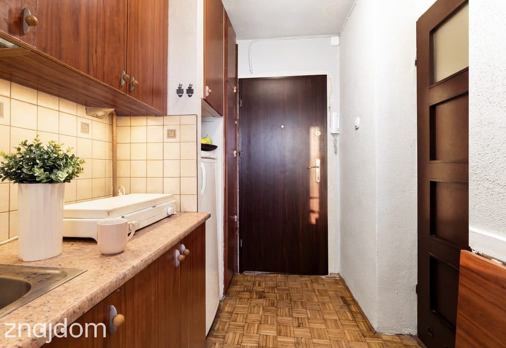 Kawalerka 18,9 m² , 9 piętro z widokiem - zdjęcie 4
