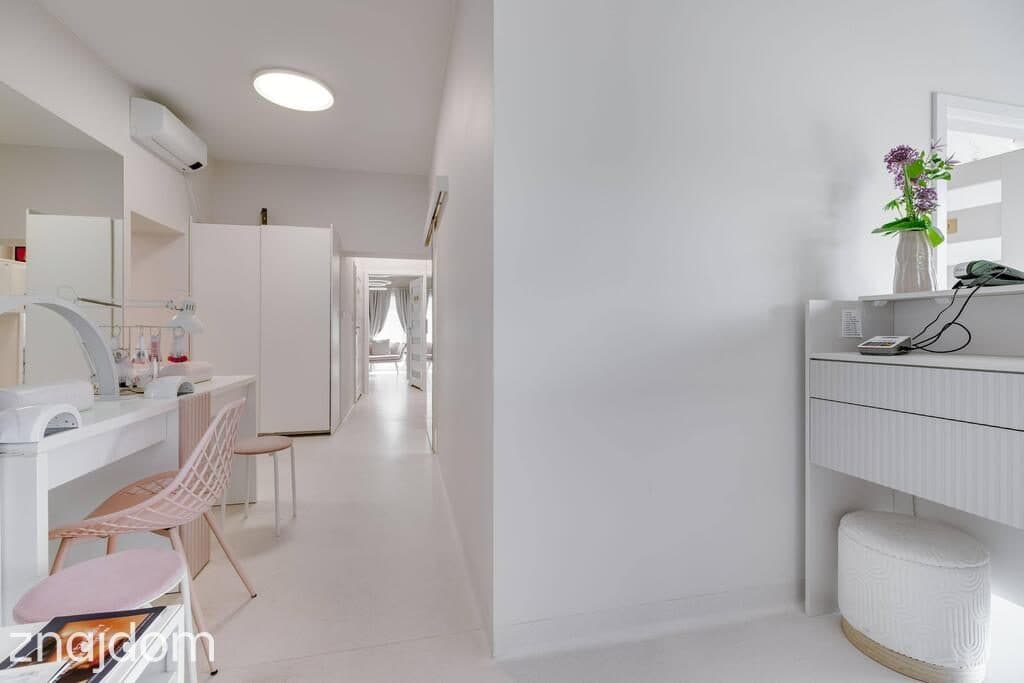 7 gabinetów | Gotowy Lokal Usługowy 136 m² - zdjęcie 15