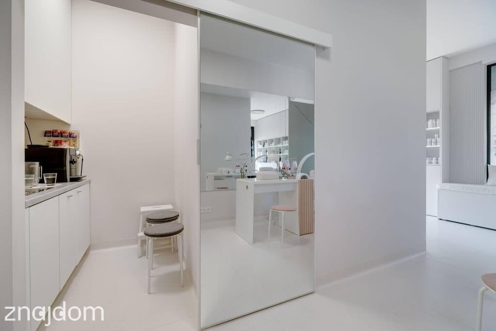 7 gabinetów | Gotowy Lokal Usługowy 136 m² - zdjęcie 18