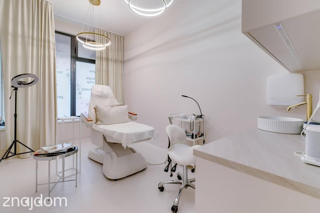 7 gabinetów | Gotowy Lokal Usługowy 136 m²