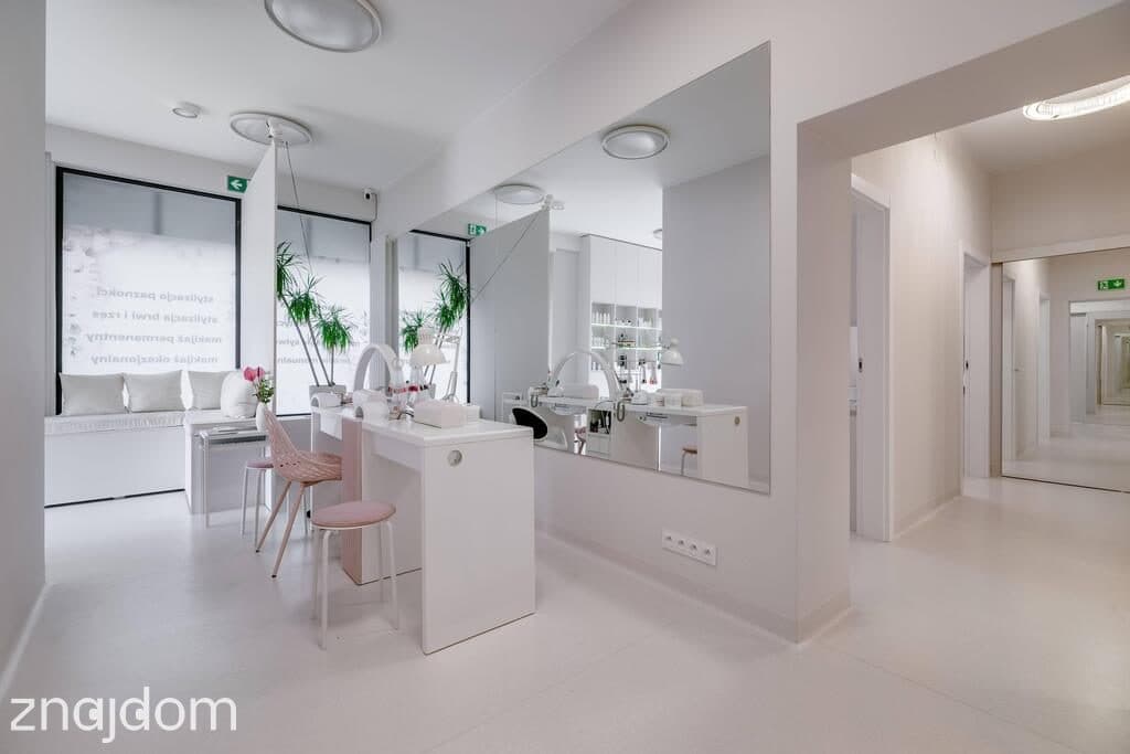 7 gabinetów | Gotowy Lokal Usługowy 136 m² - zdjęcie 12