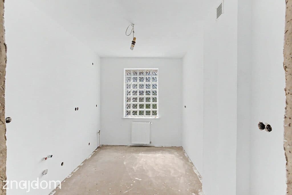 Dom 151 m² dwulokalowy w Kobyłce do wykończenia. - zdjęcie 6