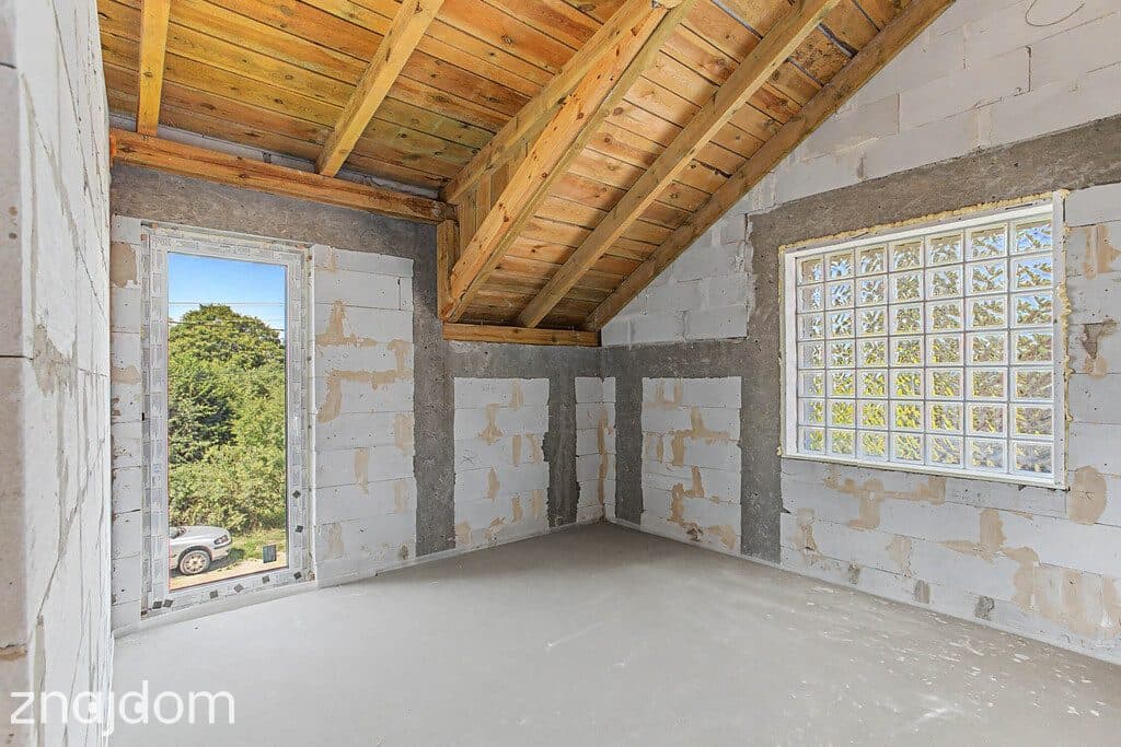 Dom 151 m² dwulokalowy w Kobyłce do wykończenia. - zdjęcie 14