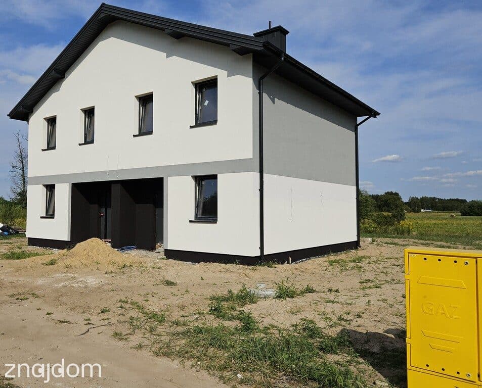 Połowa bliźniaka w pobliżu lasu i rzeki - zdjęcie 16
