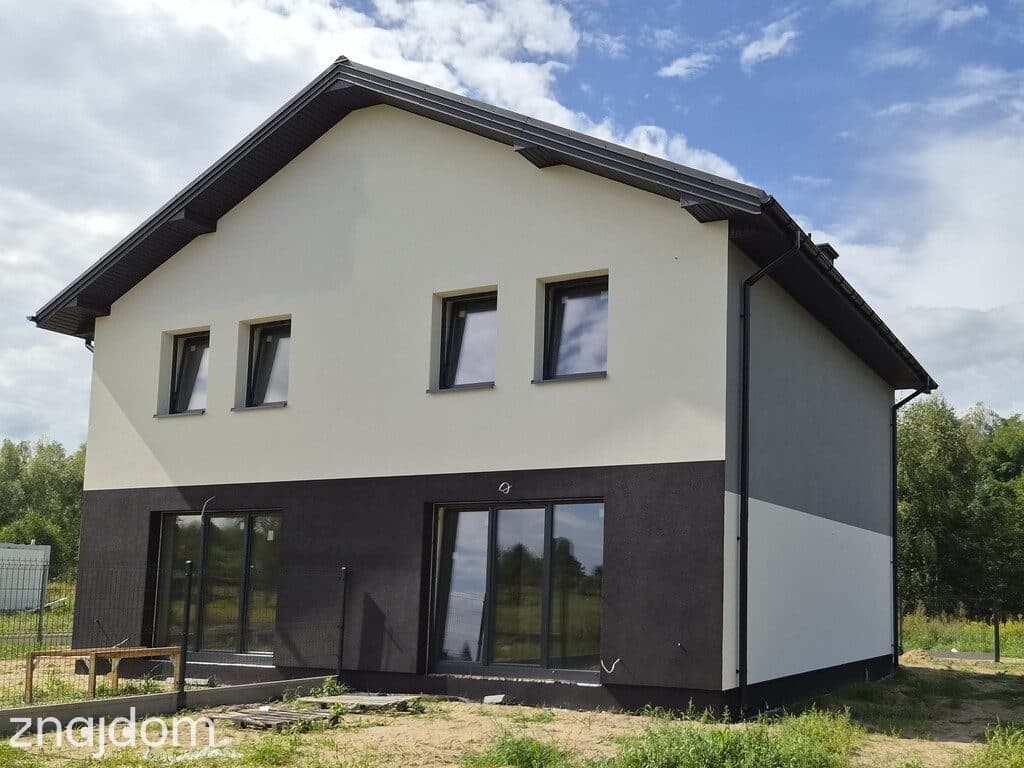 Połowa bliźniaka w pobliżu lasu i rzeki - zdjęcie 4