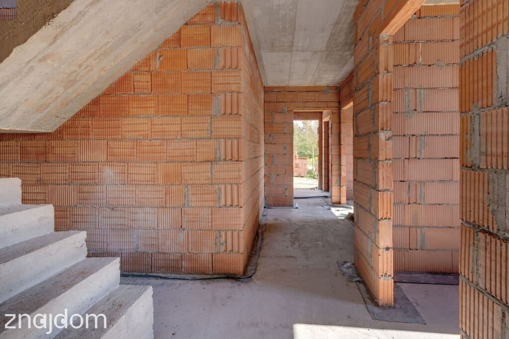 Cudny dom w stanie deweloperskim 147 m2 + 66 m2 poddasze gratis - zdjęcie 18